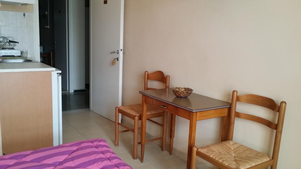 Foivos Hotel Loutra Edipsou  Buitenkant foto